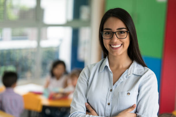 Online Female Teacher Grade 9 ,10,11,12 Physics