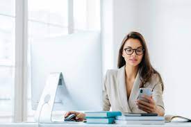 Management Consultant - Analyst to VP