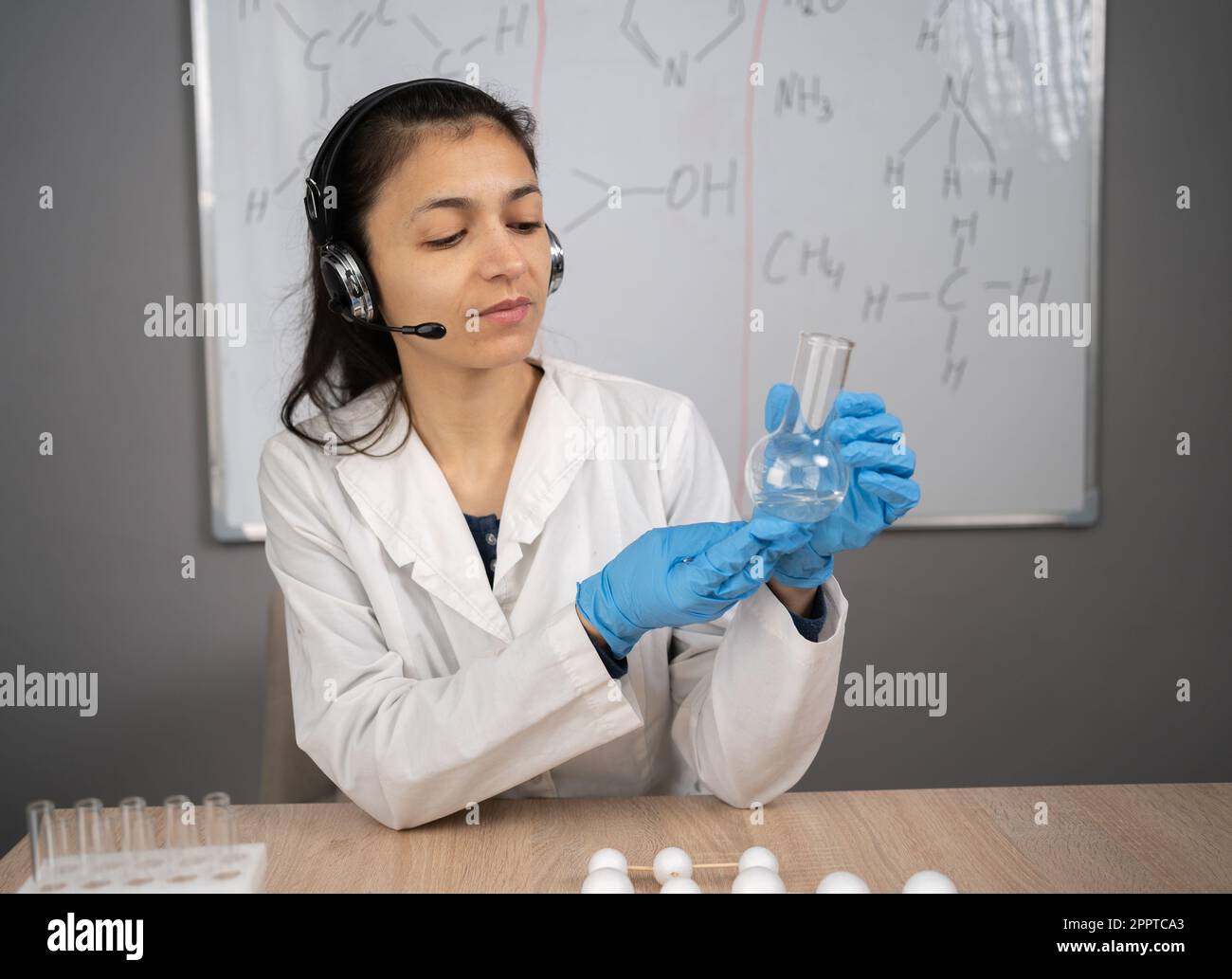 Online Female Teacher For Chemistry
